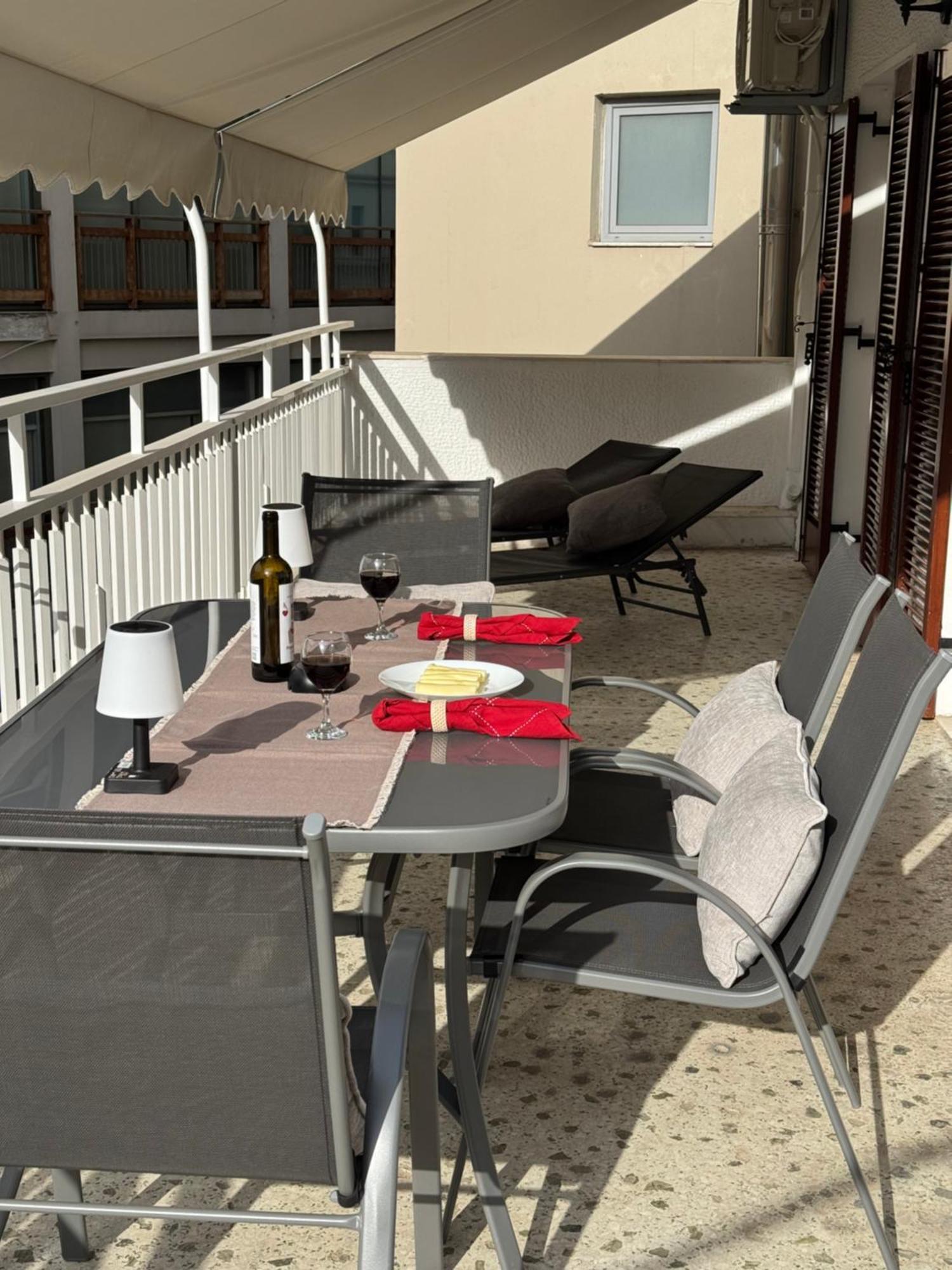 Living Near Acropolis By Sylvia Staikou 2Nd & 3D Floor Leilighet Athen Eksteriør bilde